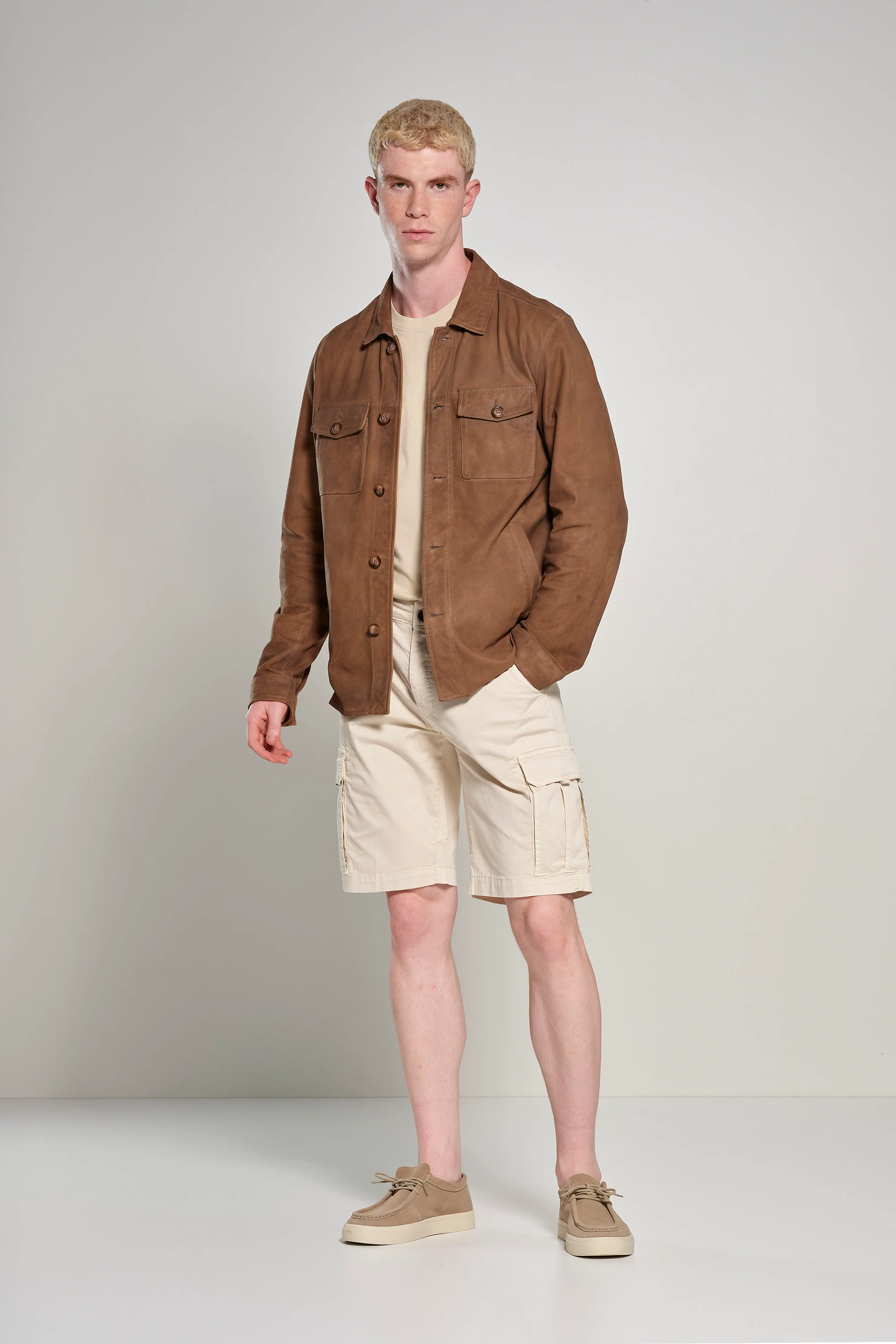 Bermuda con tasche cargo in gabardina di cotone - Image 34