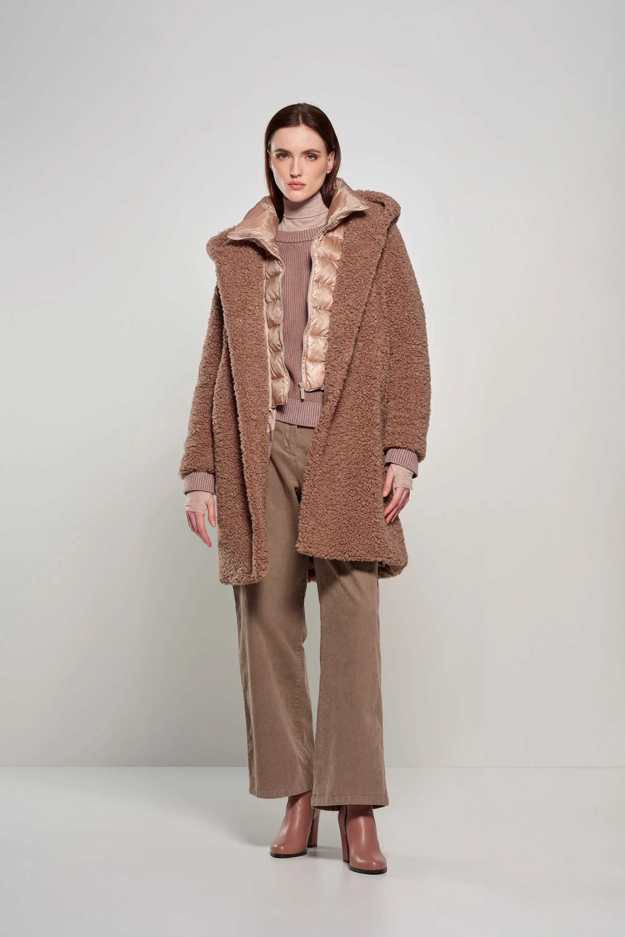 Cappotto lungo effetto agnellino - Image 5