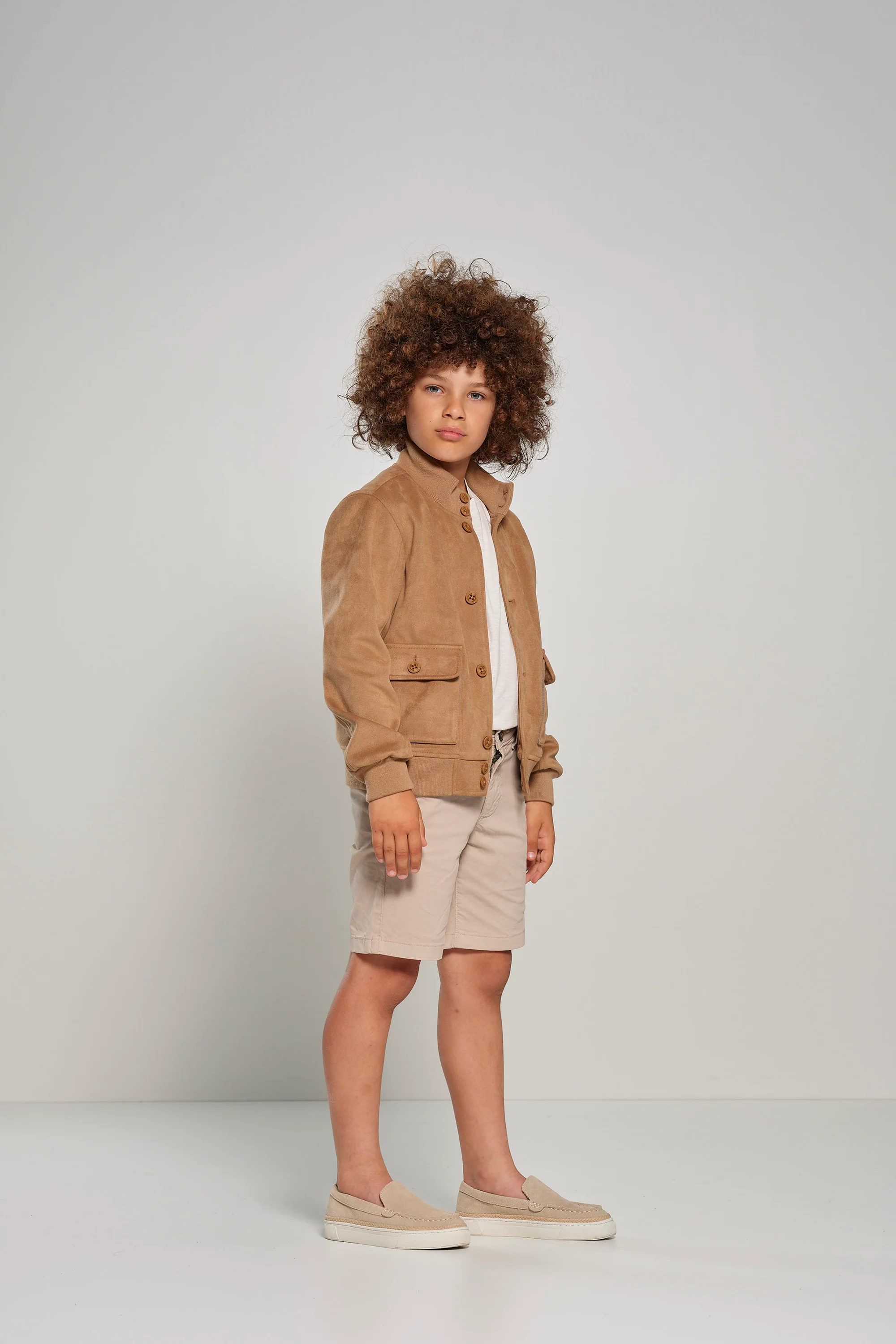 Giacca bambino in eco-pelle scamosciata con tasche a toppa - Image 3