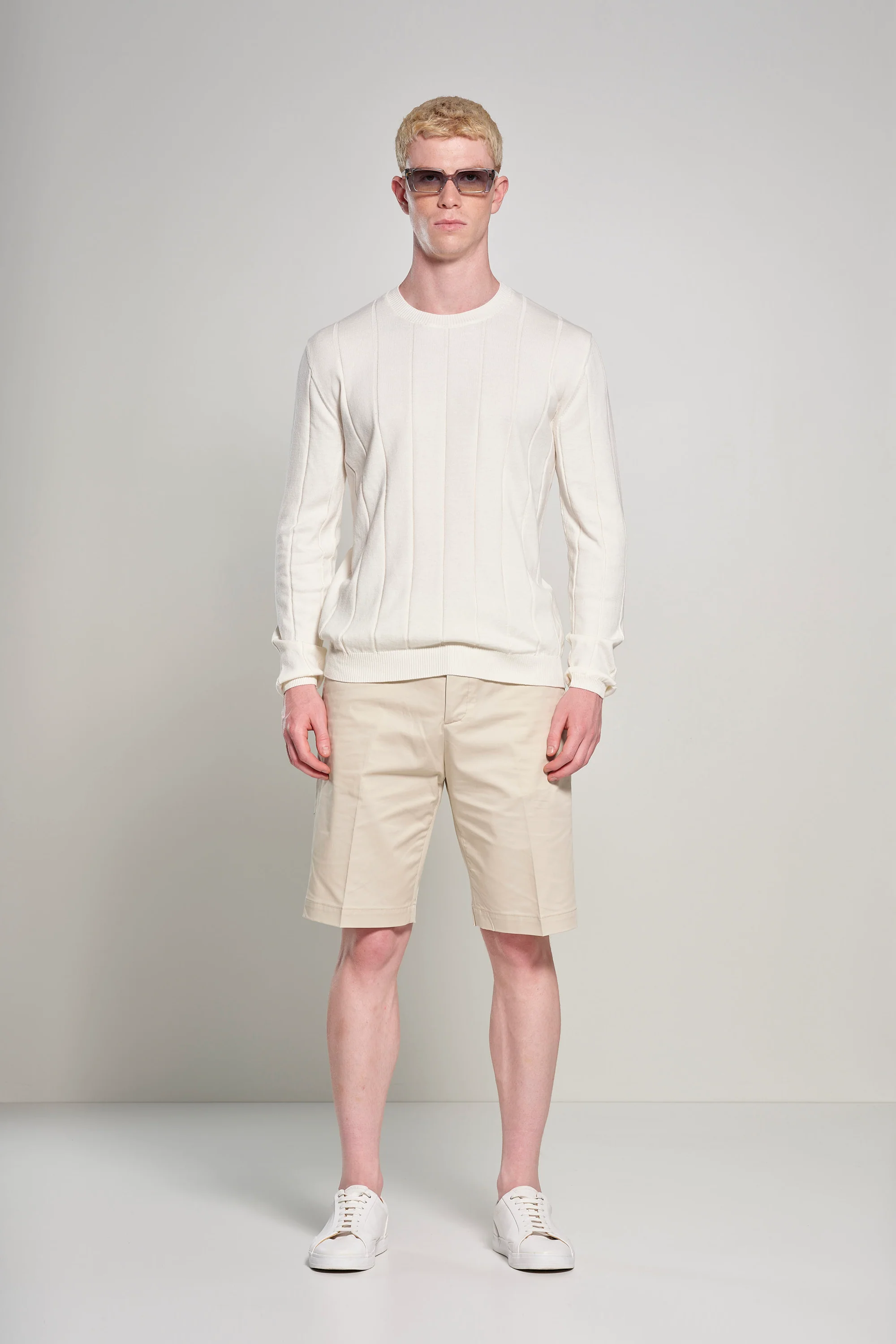 Maglia girocollo in cotone a coste larghe - Image 12