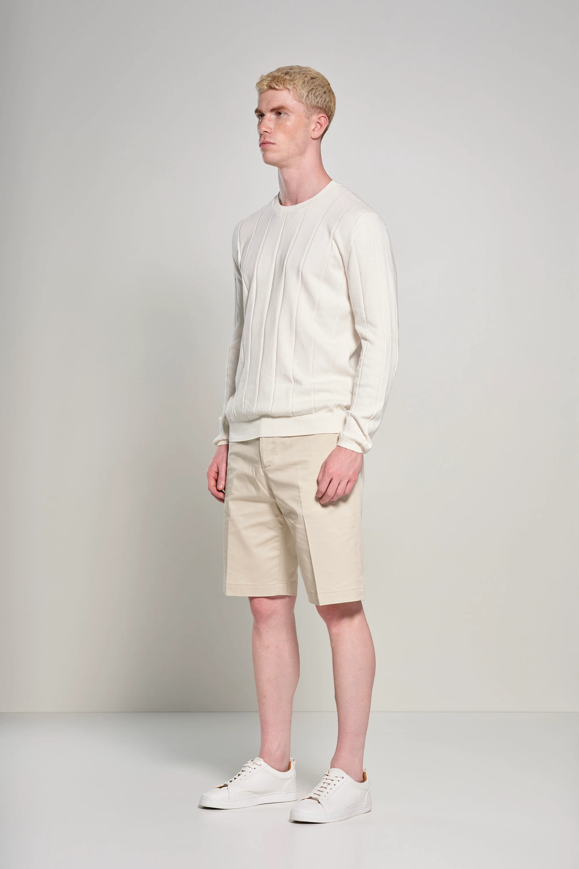 Maglia girocollo in cotone a coste larghe - Image 7