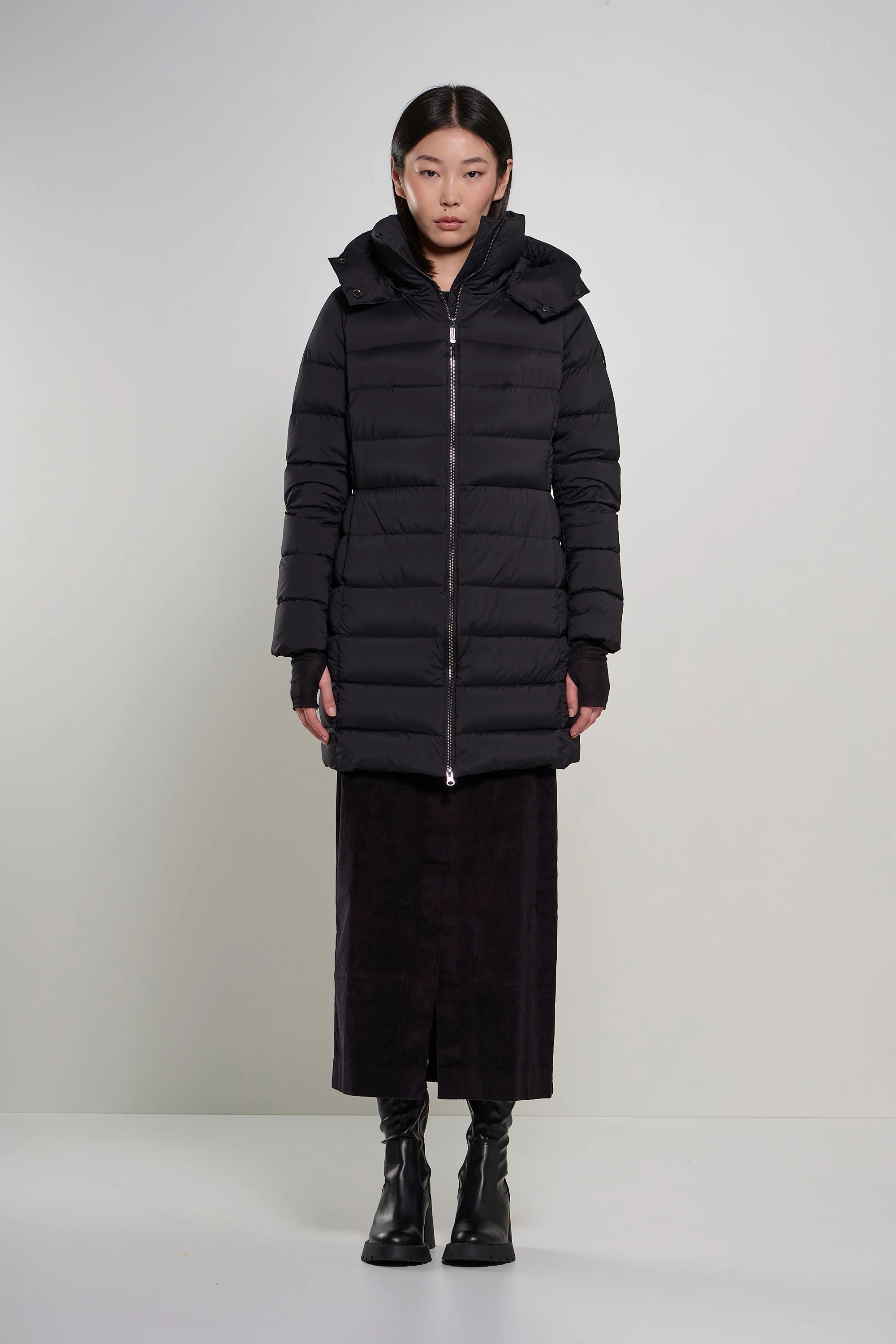Piumino lungo in nylon stretch con cappuccio staccabile - Image 12