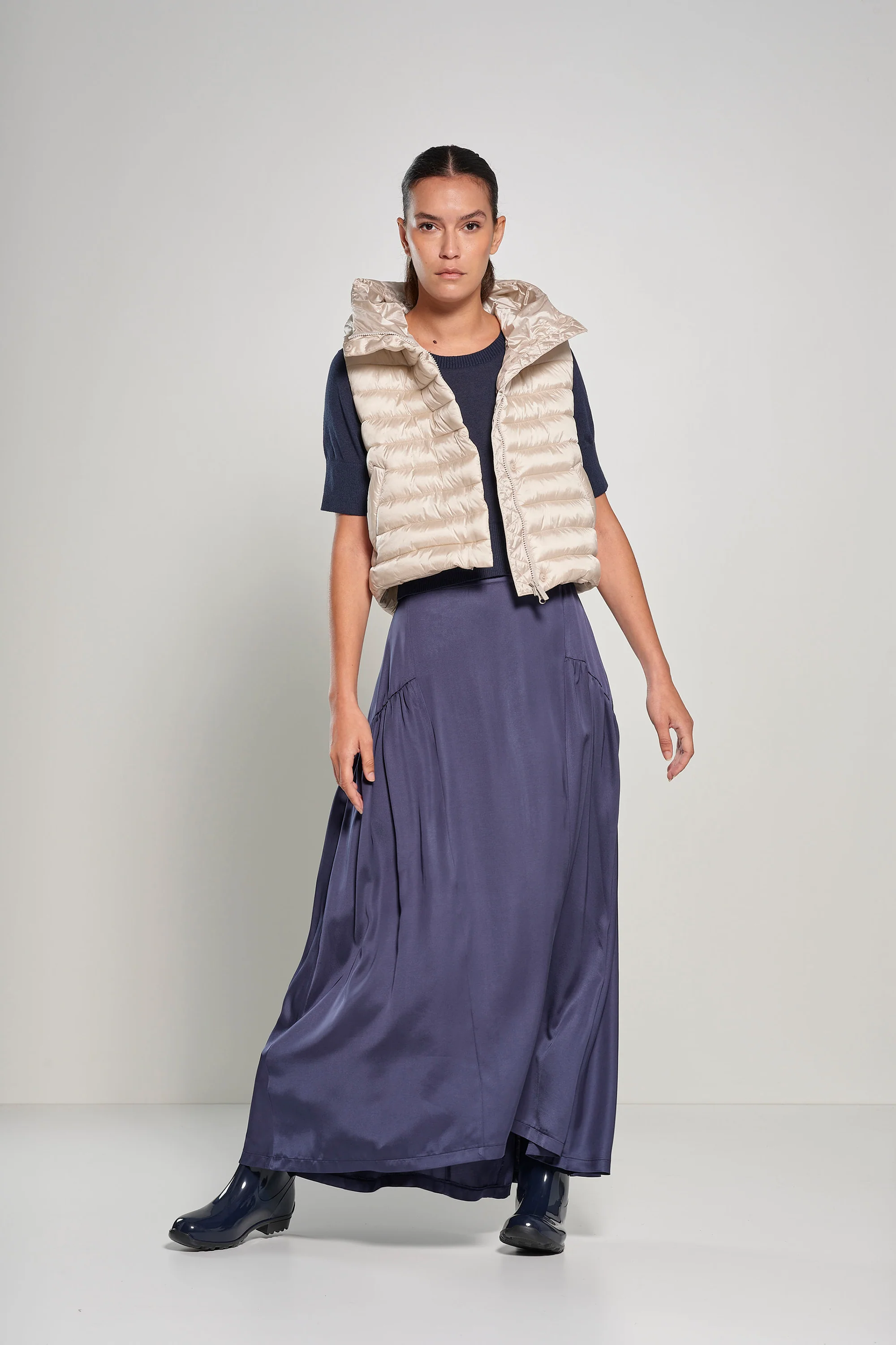 Smanicato Imbottito in Nylon Brillante con Cappuccio - Image 11