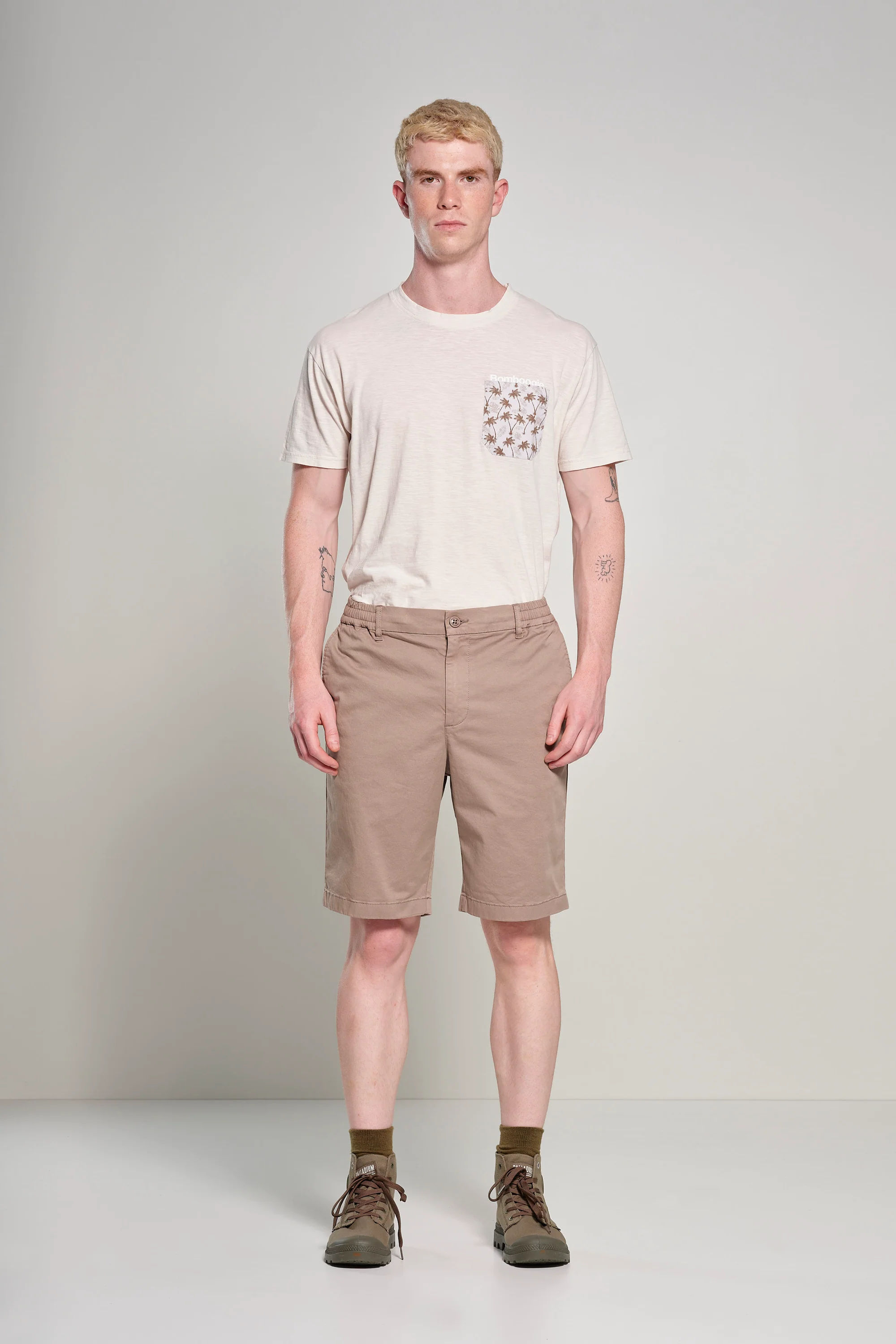 T-shirt con doppio taschino lato cuore - Image 6