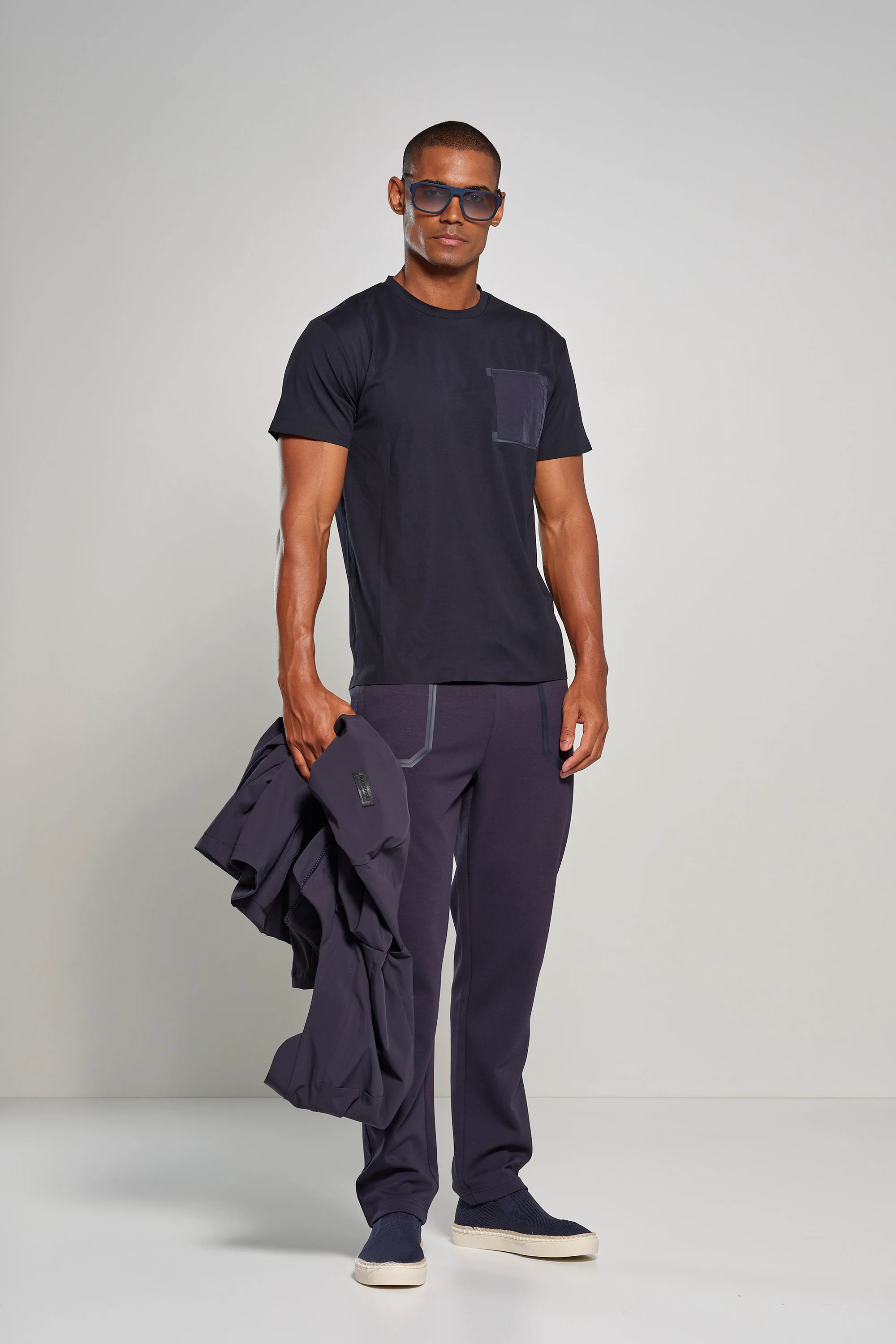T-shirt in jersey tecnico stretch con taschino - Image 9